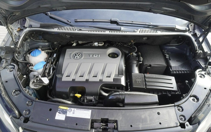 Volkswagen Touran cena 46999 przebieg: 200000, rok produkcji 2014 z Debrzno małe 562
